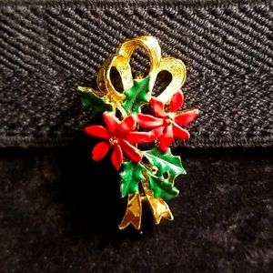 Gerrys Poinsettia Broach/pin for the holidays!🎄